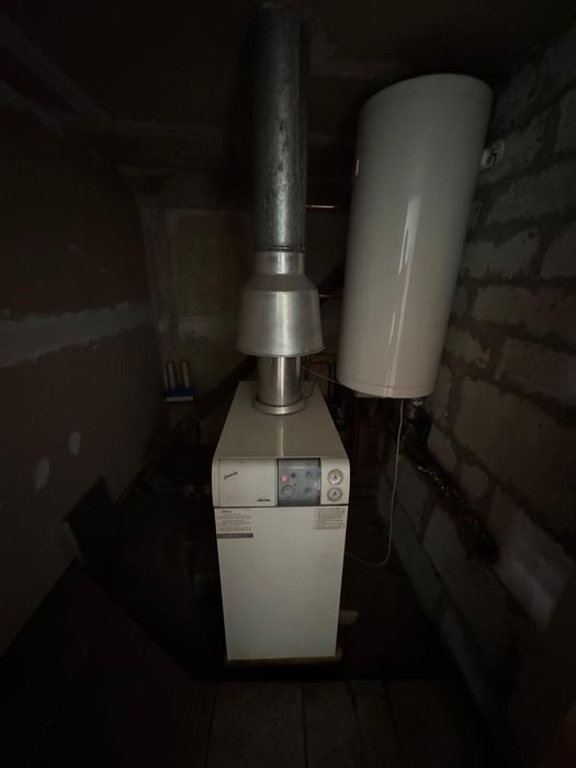 Centrala termica  și rezervor gaz