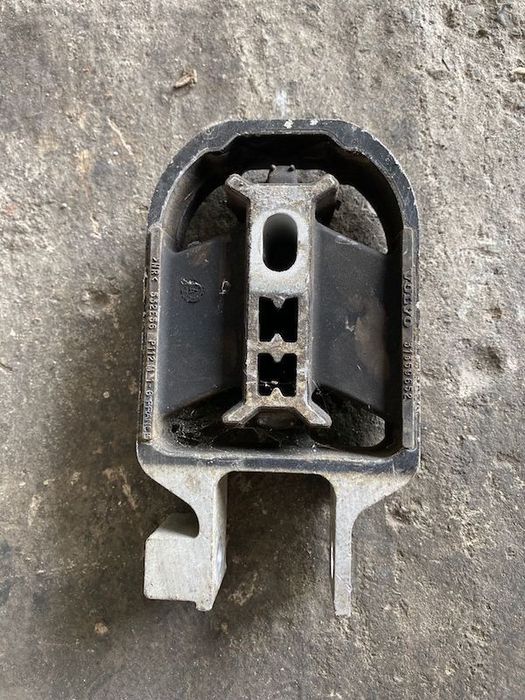 Tampon motor antibalans VOLVO V40 2012+ 31359652