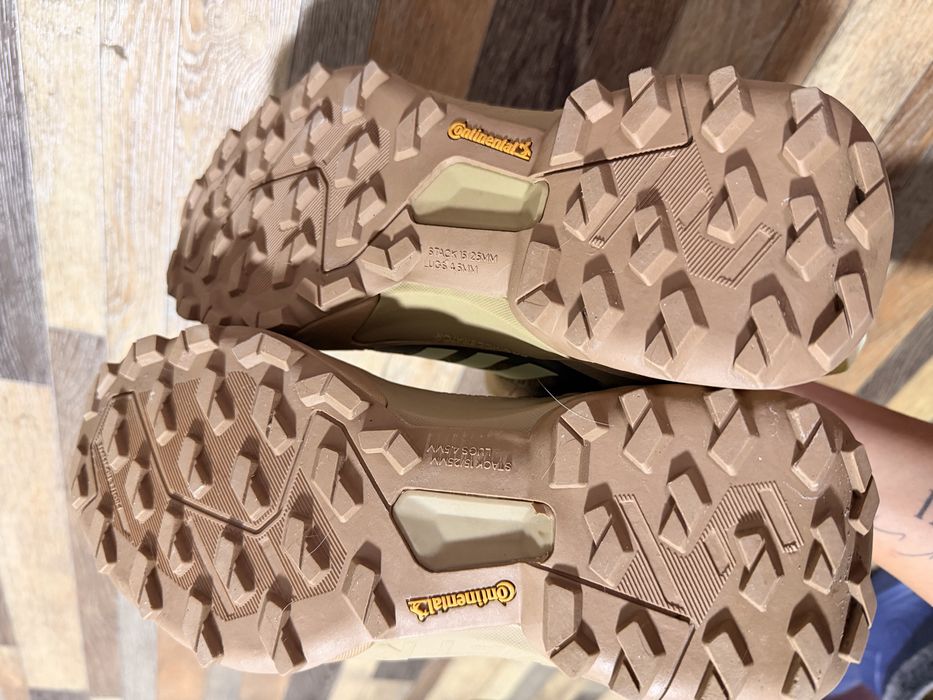 Ботинки Adidas 39 осень-зима