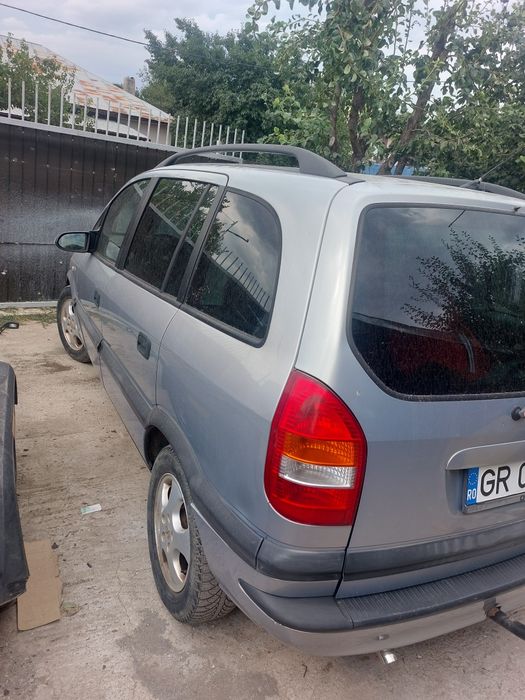 Se vinde Zafira .1.6 Benzina .7 locuri ..
