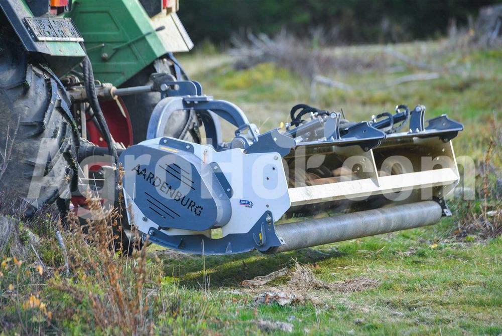 Tocator de resturi vegetale cu 240-260 cm / Alpha M Grizzly Acest utilaj este eligibil prin AFIR