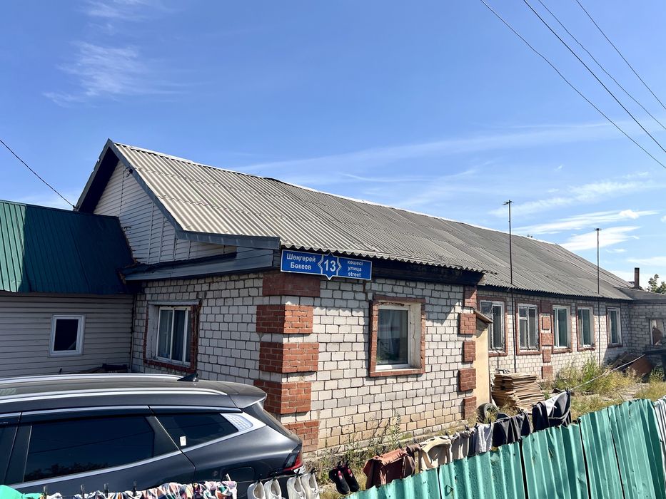 Продам дом с времянками