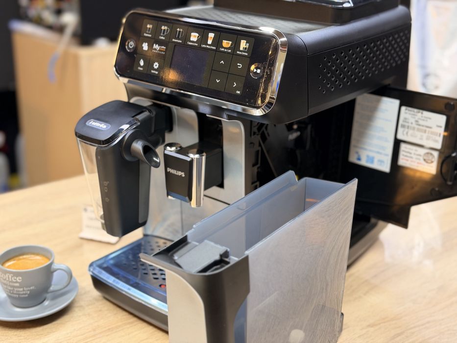 Espresor lattego Philips5400 impecabil