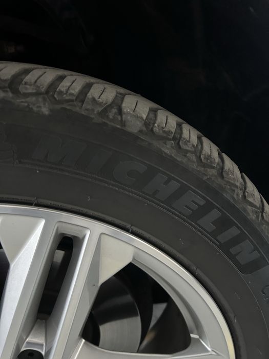 Jante cu anvelope All-season Audi 235/55 R19