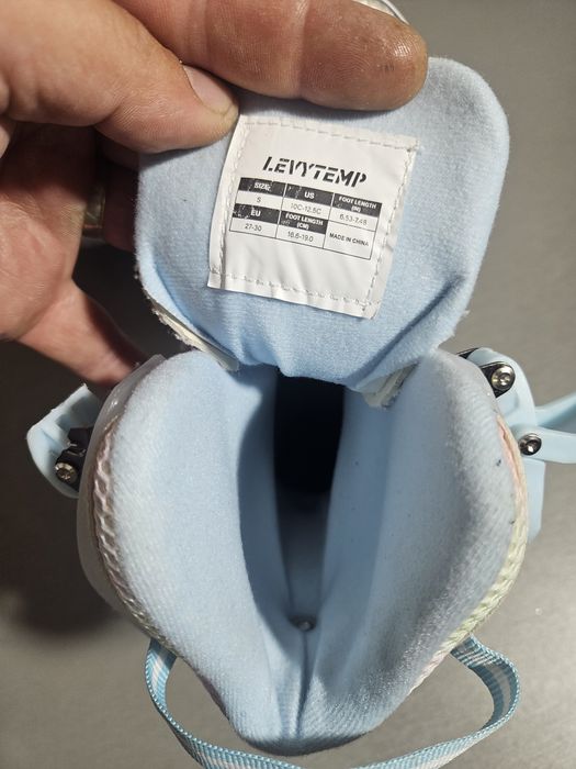 Patine 3041 gheata patinaj reglabile Levytemp    marime 27-28-29-30  .