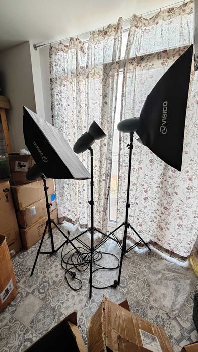 Fujifilm XT-4 тяло + два обектива + светкавици и софтбоксове Visco