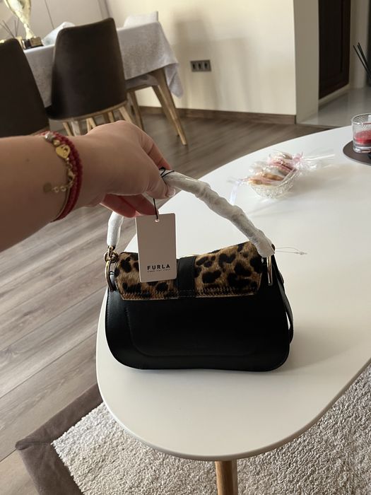 Дамска чанта Furla с принт леопард