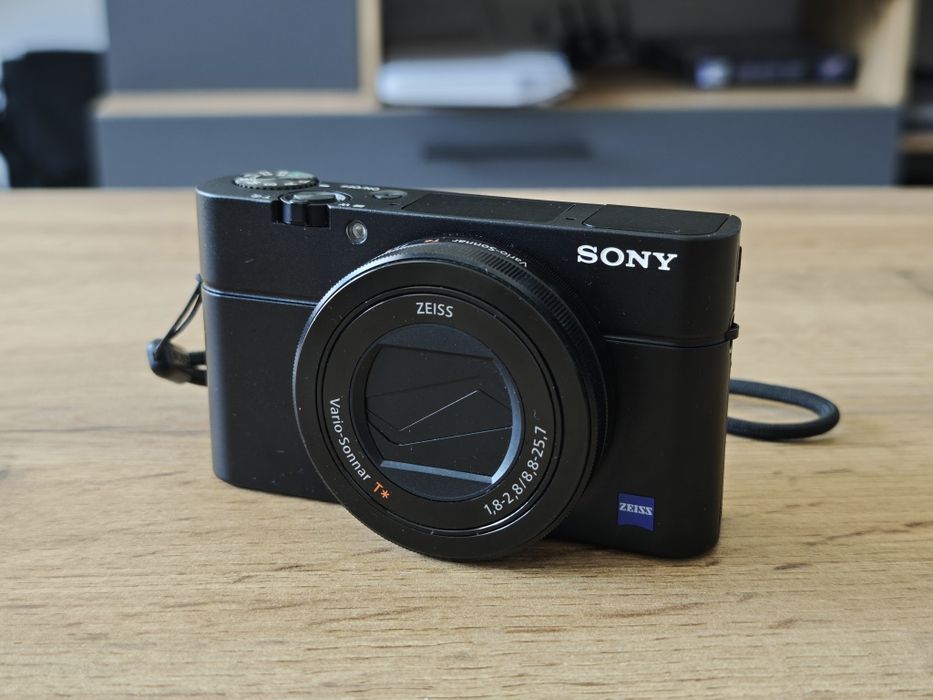 Sony RX100 Mark III (Комплект)