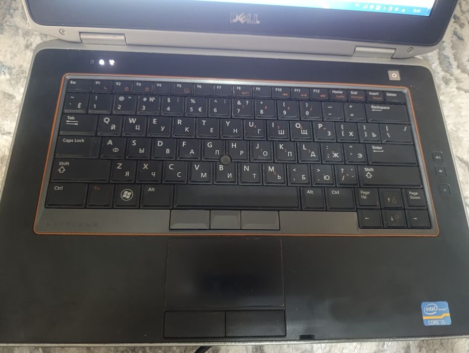 DELL Core i5 Noutbuk