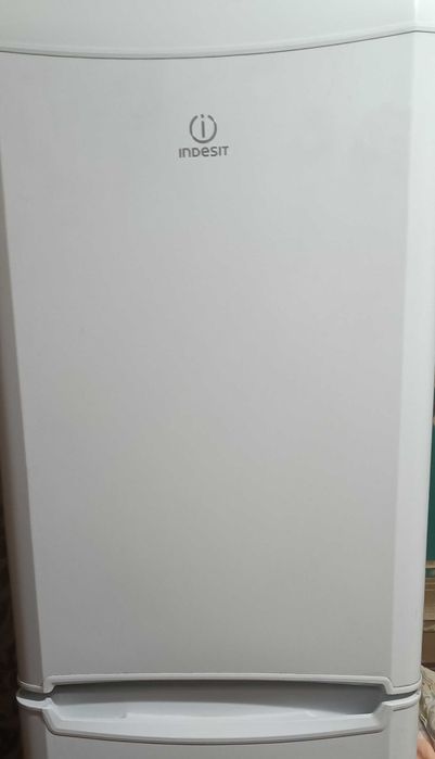 Холодильник INDESIT модель B16 NF