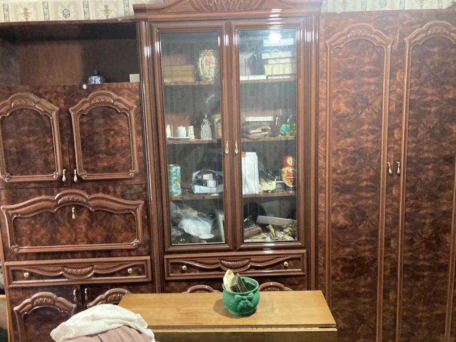 Продаю Итальянскую стенку