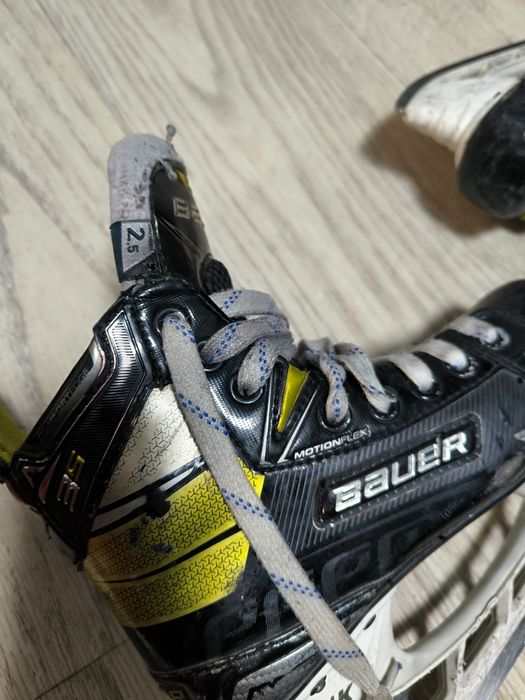 Коньки хоккейные