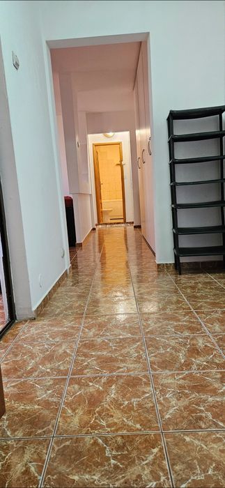 ZONA MALL,  2 camere decomandate,  etajul 3