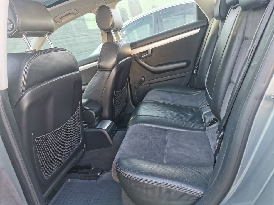 Vand Audi A4 b7 2.0 Tdi, S-Line, Xenon, Trapă, acte la zi.
