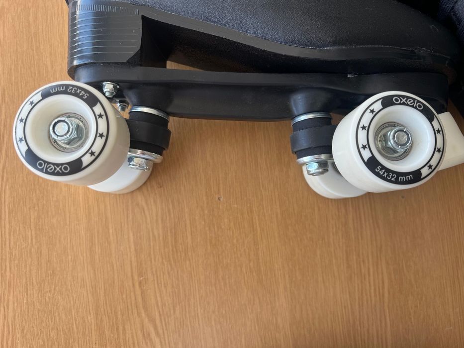 Role cu 4 roti in condiție perfecta