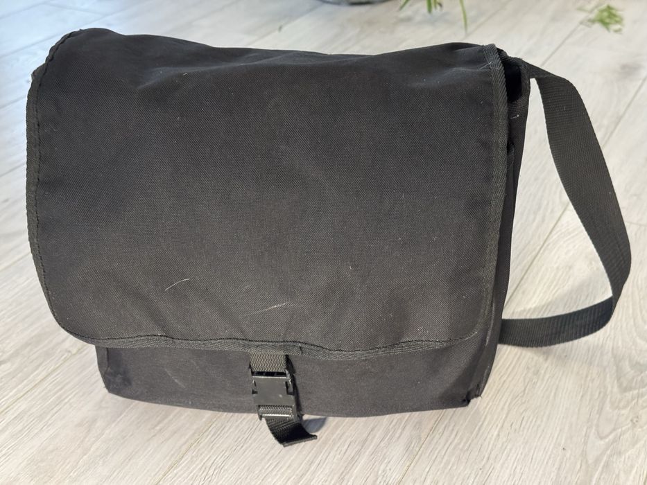 Vand videoproiector stare buna de functionare 95% viata bec