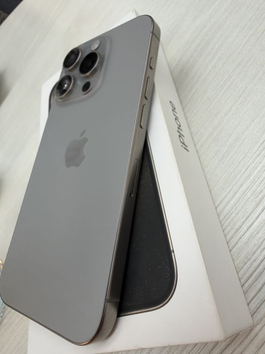 Vand Iphone 15 Pro