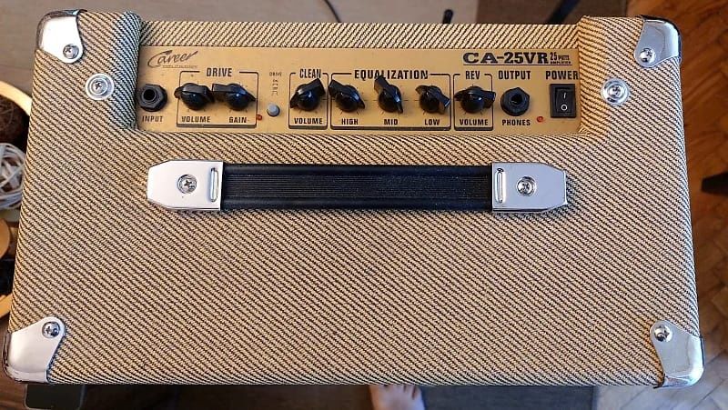 Amplificator combo Career CA25