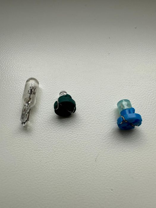 Mini bec buton bord auto