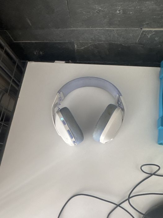 Наушники Logitech G435