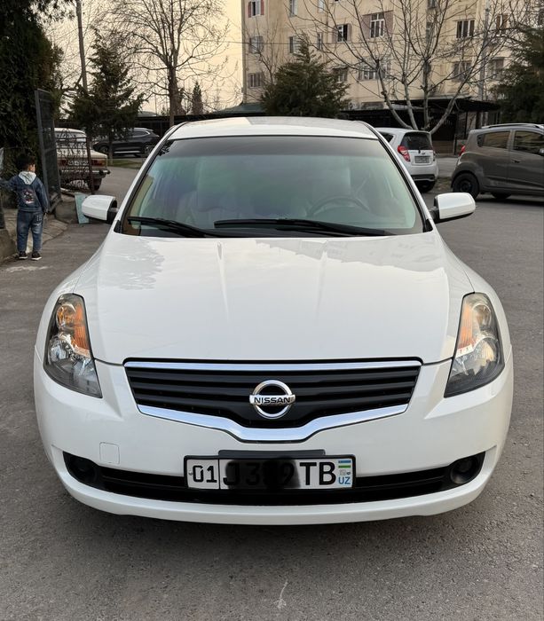 Nissan Altima rodnoy ideal