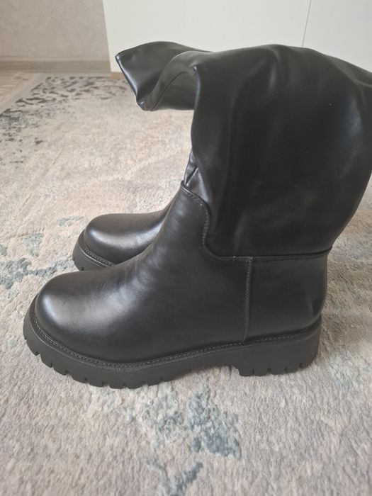 Продам сапоги женские