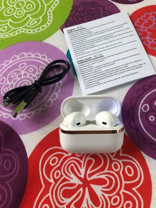 Слушалки за iPhone, свързват се,шумоизолиращи,страхотен звук и батерия