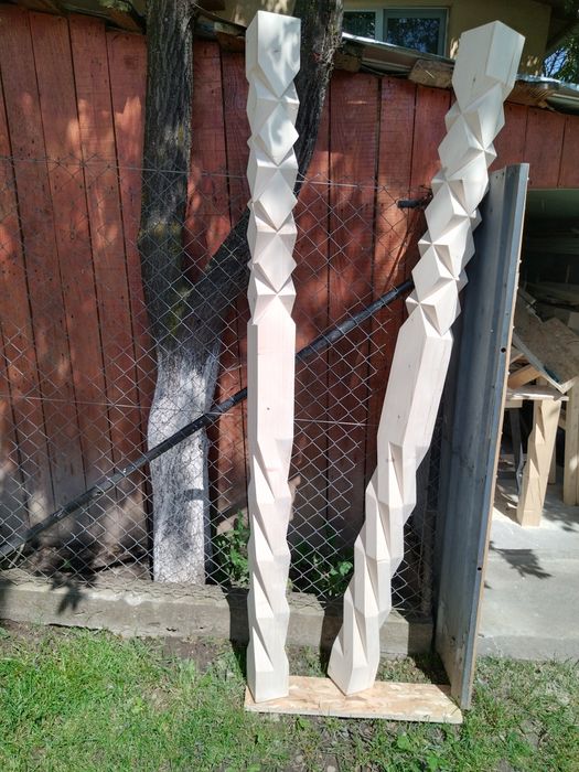 Stâlpi de lemn pentru foisor