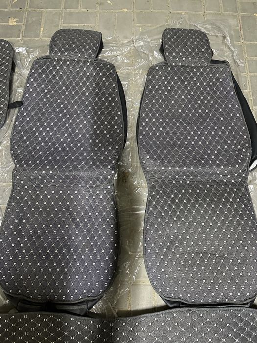 Чехлы для машины универсал