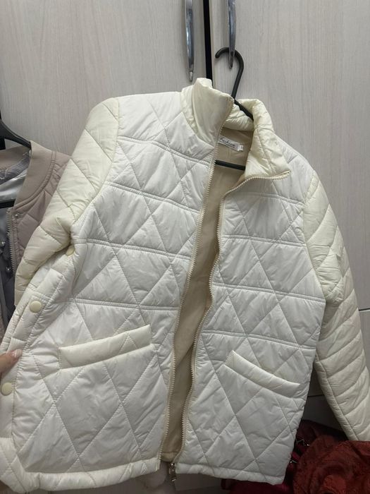 Продоется новые куртки