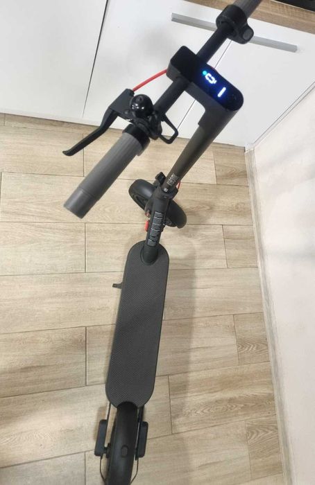 Електрическа тротинетка Xiaomi Electric Scooter 4 Pro Gen 2