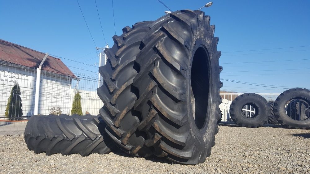 Cauciucuri noi de tractor 20.8-38 BKT cu 12 pliuri avem si radiale R38