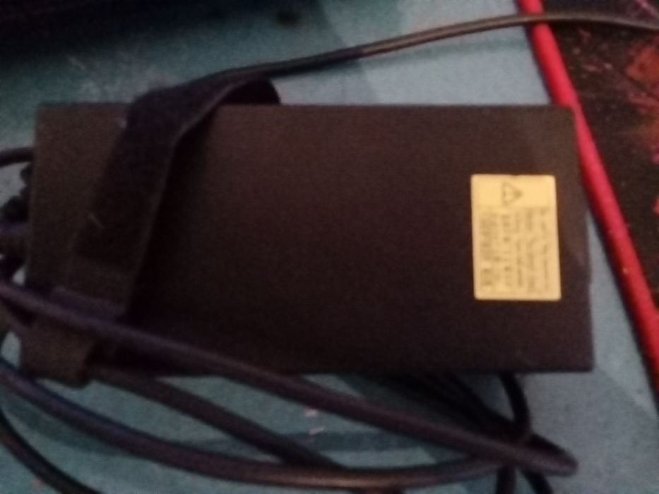 Ноутбук без горантий стоющий