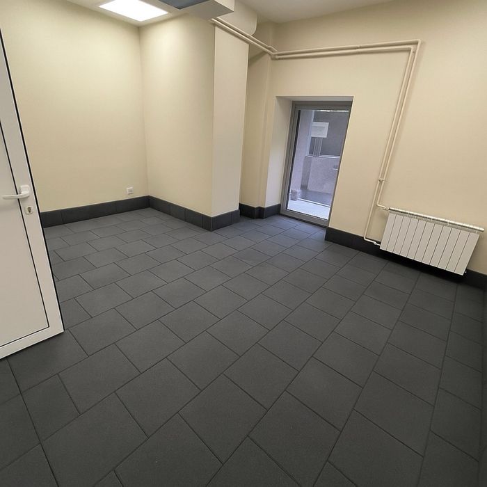 Спортна зала почасово под наем