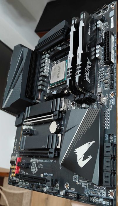 Kit Ryzen 5800X3D, B550 Aorus Pro V2, Kingston Fury Beast RGB 32GB 3200MHz
