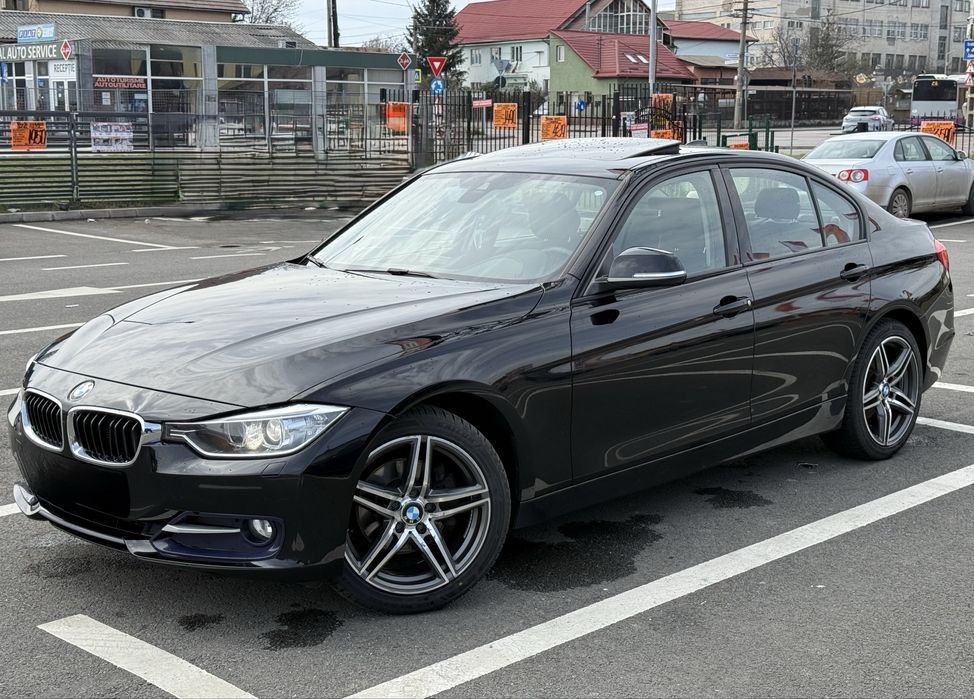 BMW 320D seria 3 F30 2013 3 butoane Sport Line automat