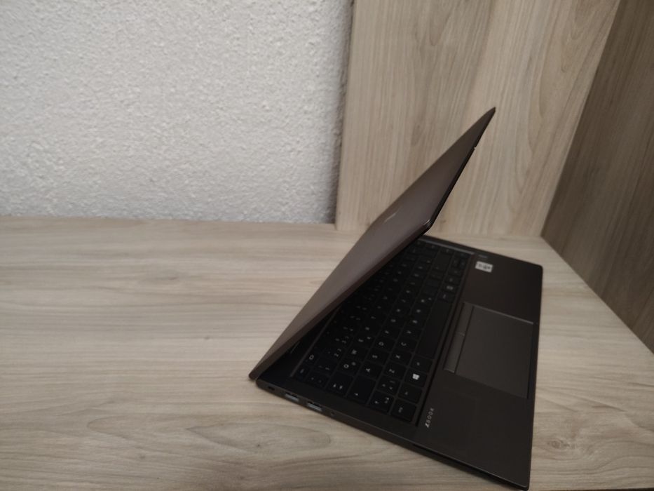 HP Zbook Firefly  14 G7 Бизнес клас.