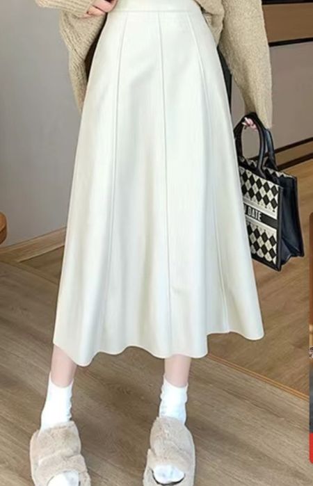 Продам белую кожанную юбка. Новая