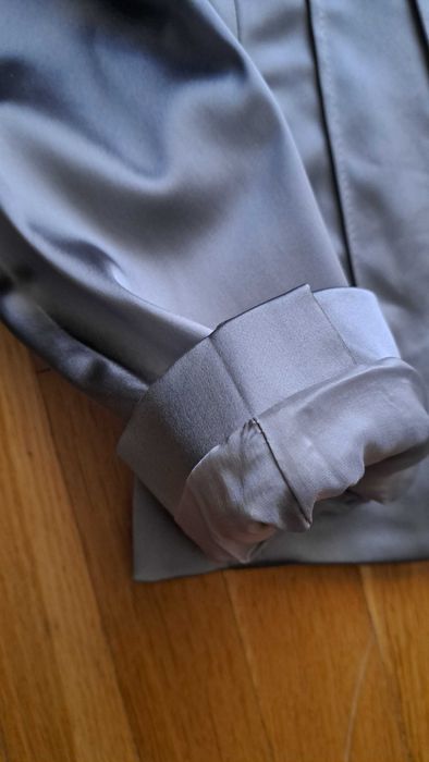 Costum dama Boss, marime XS, purtat o singura data, gri metalizat