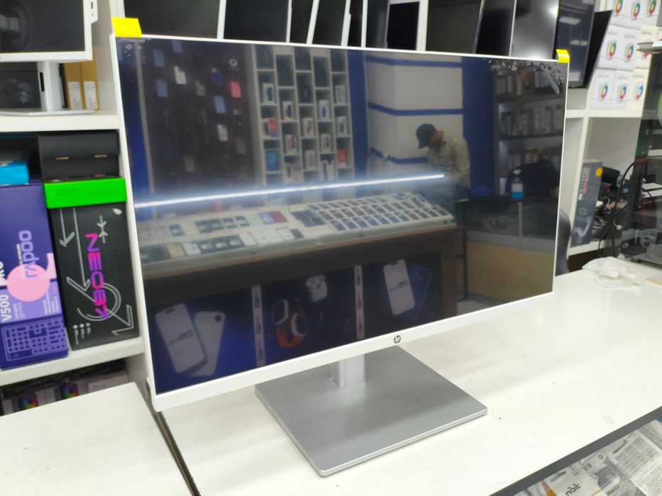 Моноблок 24" All-In-One i3 12-поколение