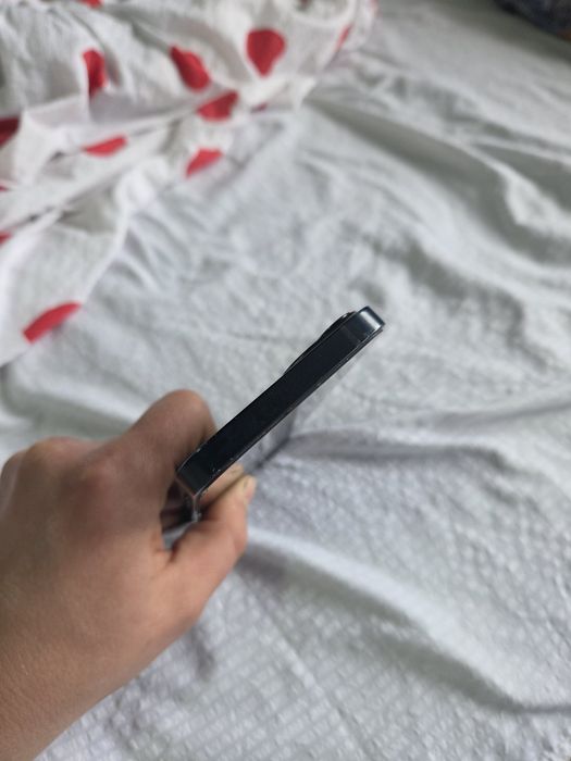 Продам iPhone 13 128gb