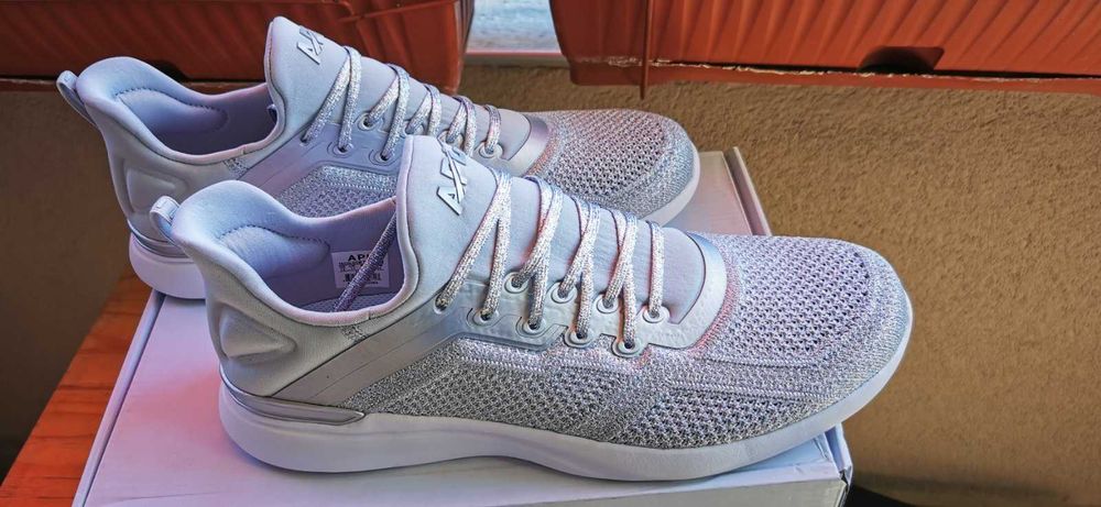 Оригинални мъжки маратонки APL ATHLETIC PROPULSION LABS - 45,5 номер