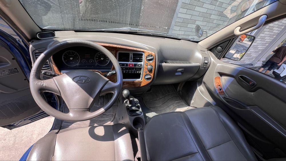 Hyundai porter  sotiladi oladigon odam tel qilsin