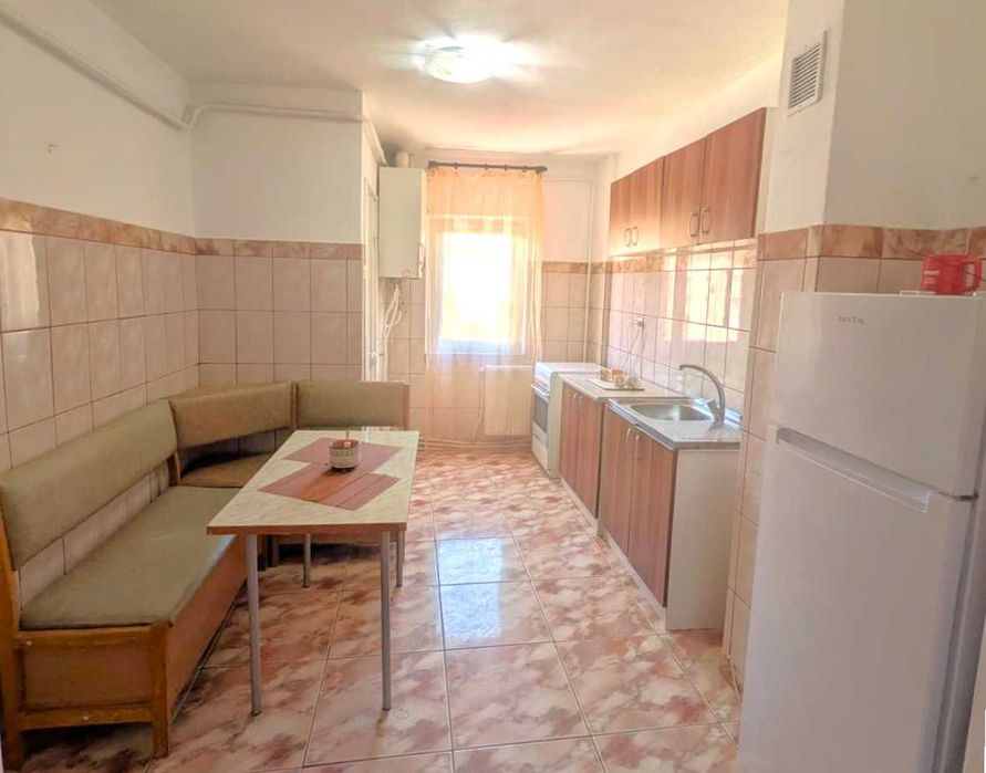 Inchiriez apartament Gara, variante 2-3-4 camere