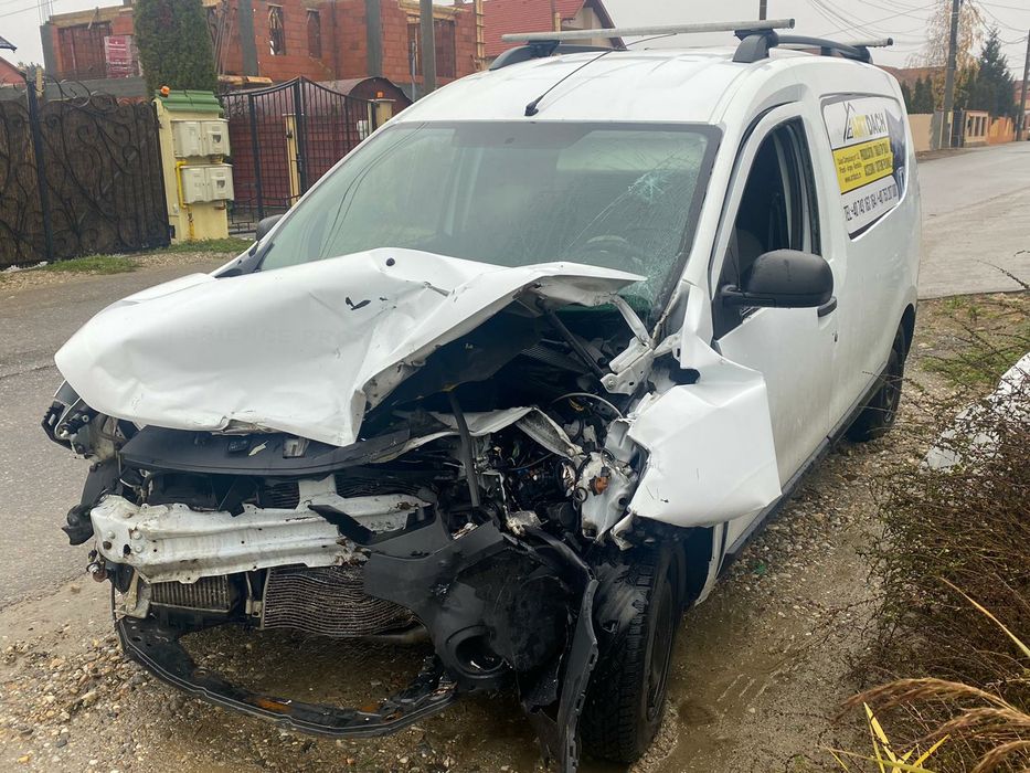 Dezmembrez Dokker/piese Dokker Dezmembrari Dokker 2013 1.5 dci