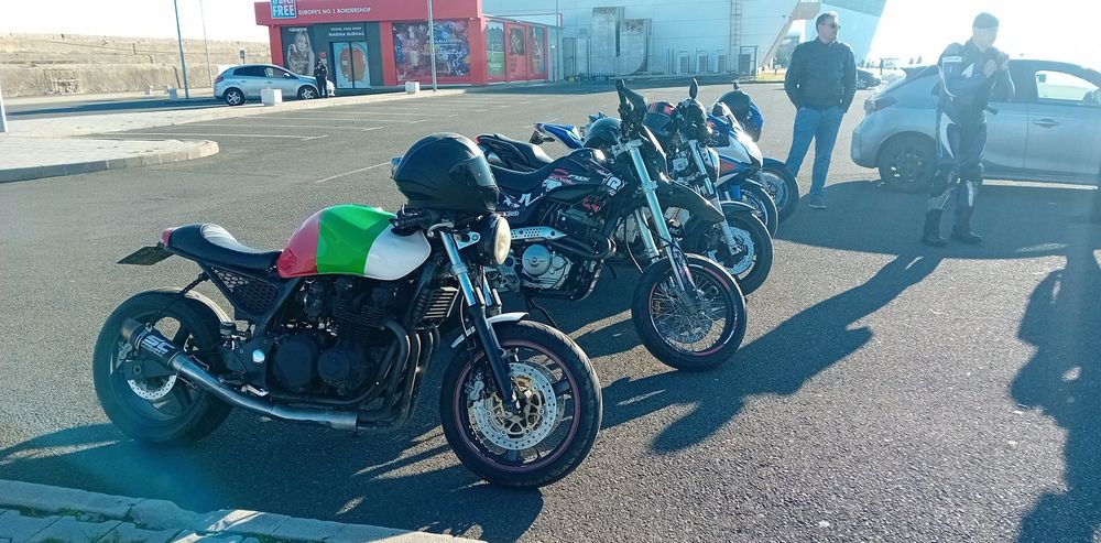 Kawasaki ZR7 custom