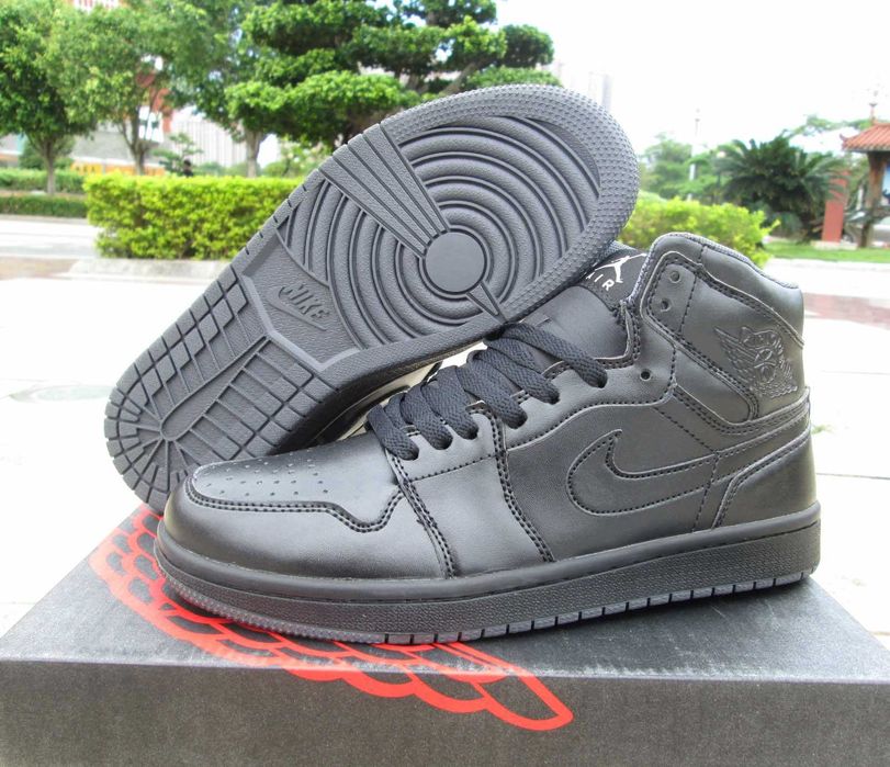 Нови мъжки маратонки Nike Air Max Jordan 1 Mid налични 41,42,43