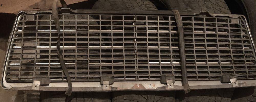 Решетка радиатора. Мерседес