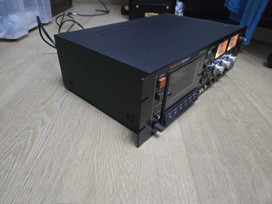 Tascam 122 MKII – Defect, pentru piese / mentenanta, 120V