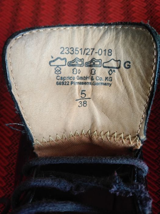 Pantofi din piele 100% si lăcuiți